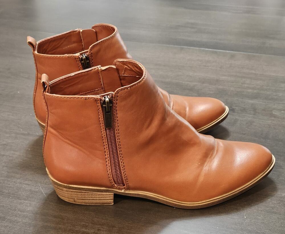 Chaps Brown Tan Bootie Zip side Ankle Boots Women's Size 7.5B